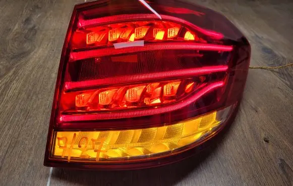 Mercedes-Benz E W212 Rear/tail lights A2129069202 615402