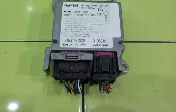 KIA Carens II Airbag control unit/module 1D95910600