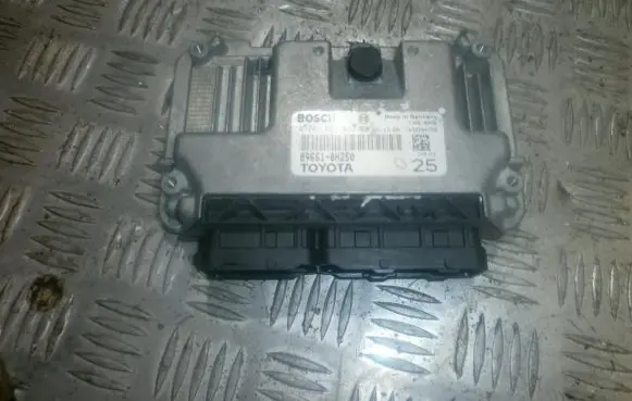 Toyota Aygo AB10 Engine control unit/module 896610h250