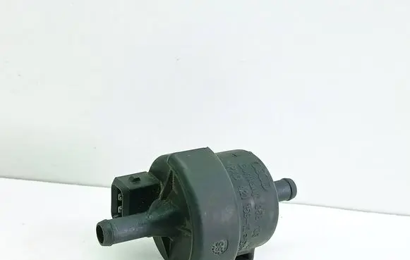 Audi A6 S6 C5 4B Valve vacuum 058133453 42115912