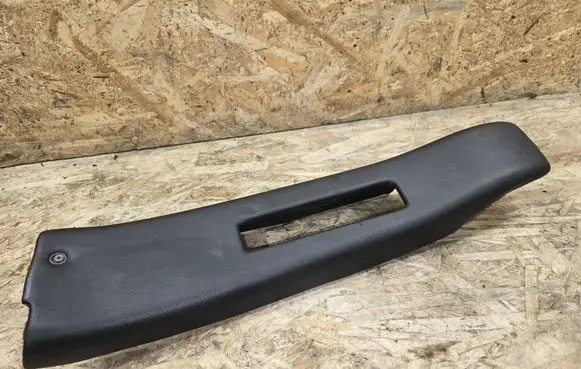 Maserati Coupe (B) pillar trim (top) 315040