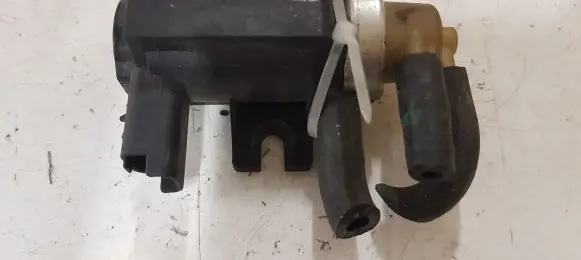 Citroen C5 Turbo solenoid valve 70163300 9661960380