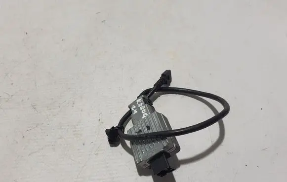 Skoda Karoq USB socket connector 5E3035954B