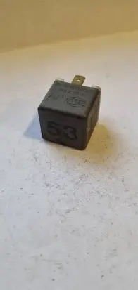 Volkswagen PASSAT B5 Other relay 141951253B