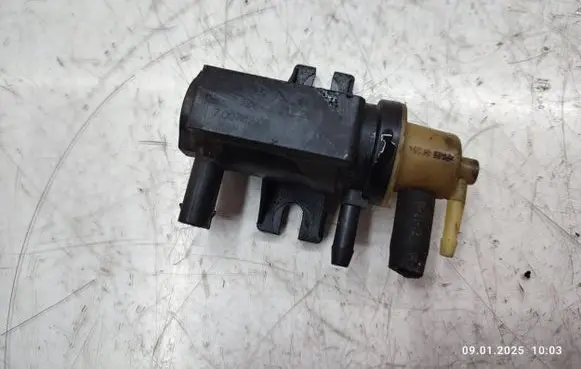 Mercedes-Benz CLS C218 X218 Turbo solenoid valve A0091533128