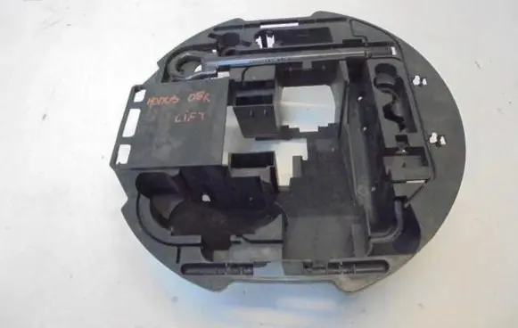 Renault Modus Spare wheel section trim 