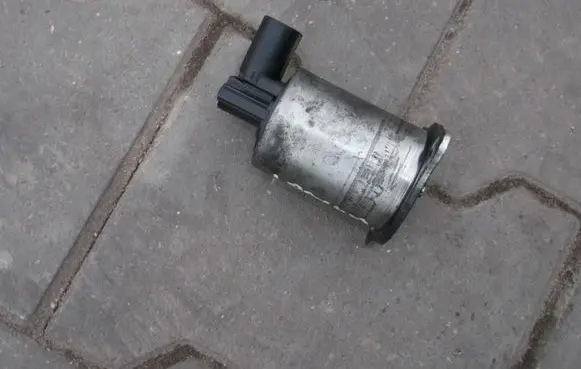 Renault Laguna II EGR valve