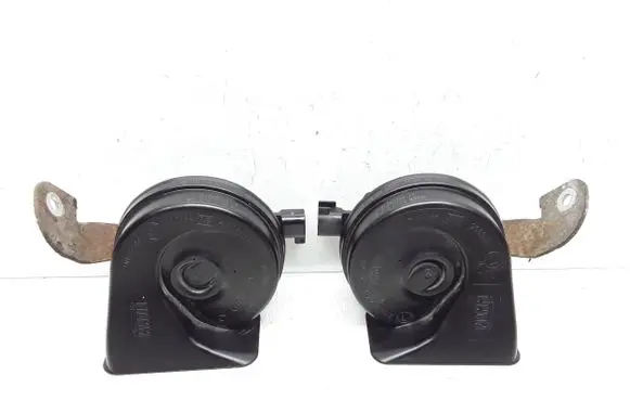 Volvo V40 Horn signal 31283383 31283384