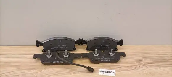 Maserati Levante Brake pads (front) 673011564