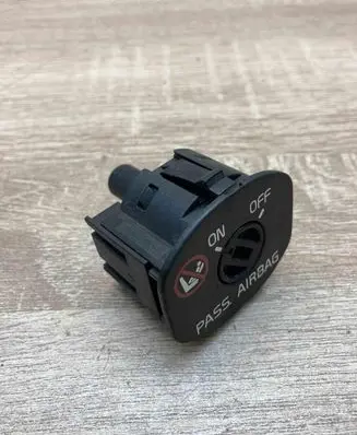Volvo V70 Passenger airbag on/off switch 30658737