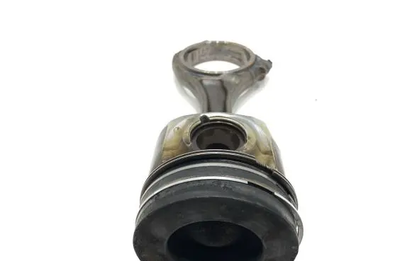 Volkswagen Touareg I Piston with connecting rod 