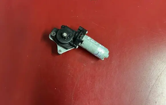 BMW 3 F30 F35 F31 Seat adjustment motor P11712201 0390204104