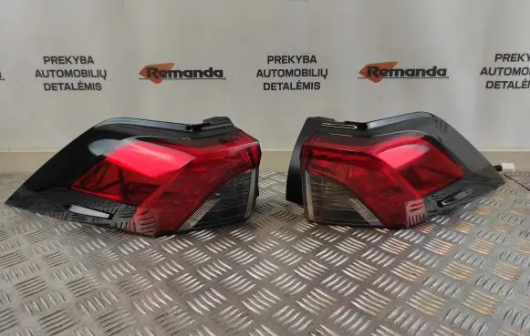 Toyota RAV 4 (XA50) Rear/tail lights set 8156042230 8155042230
