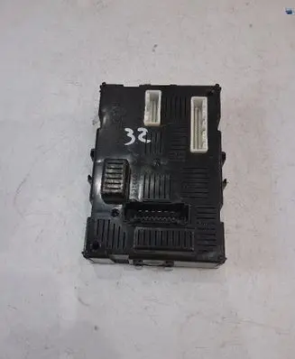 Renault Clio III Comfort/convenience module 8200343732