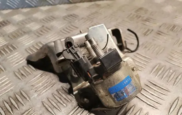 Nissan Juke I F15 Ignition relay 251151KB0A