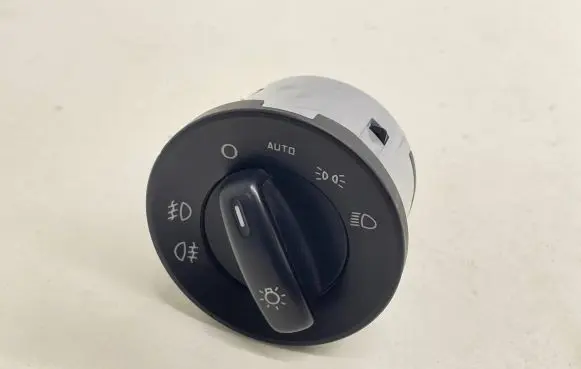 Skoda Octavia Mk2 (1Z) Light switch 1Z0941431J