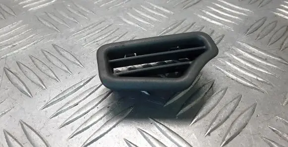 Mercedes-Benz Vito Viano W639 Dashboard side air vent grill/cover trim A6398310360
