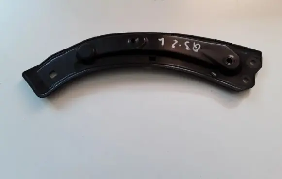 Audi Q3 8U Headlight/headlamp mounting bracket 8U0805931