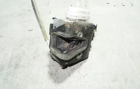 Audi A4 S4 B5 8D Front door lock 8D1837016A