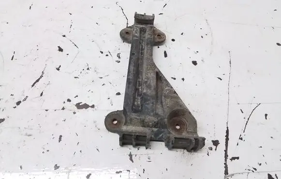 Audi A6 S6 C4 4A Front bumper mounting bracket 4A0807284A