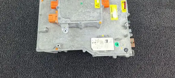 Peugeot 208 I Voltage converter inverter 9842660480