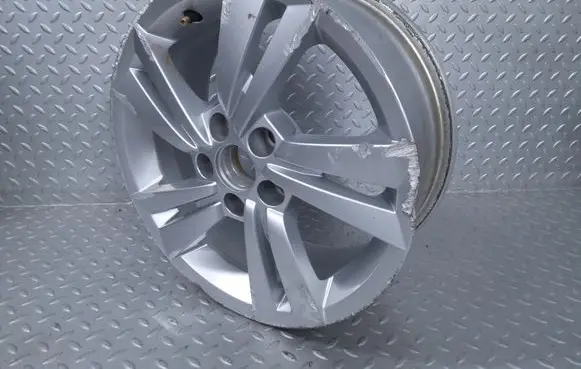 Skoda Fabia Mk3 (NJ) R15 alloy rim 6V0601025M