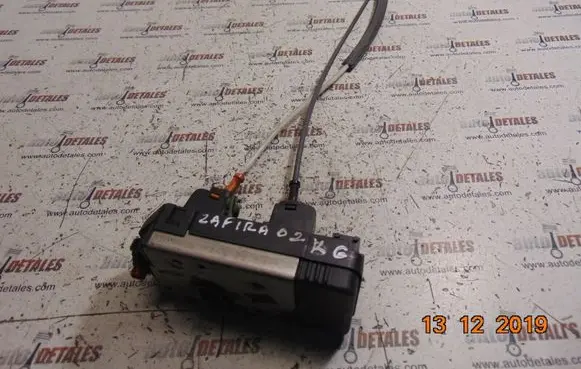 Opel Zafira A Rear door lock 24414134
