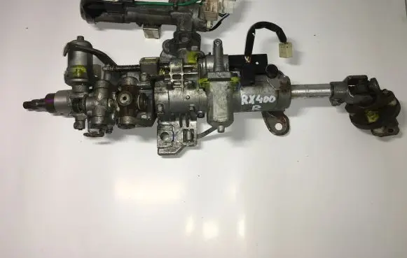 Steering wheel axle set