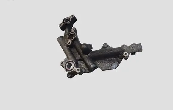 Toyota Avensis T250 Oil filter mounting bracket