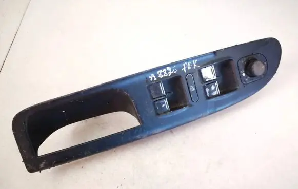 Volkswagen PASSAT B6 Electric window control switch 3c1867171 67616-05020