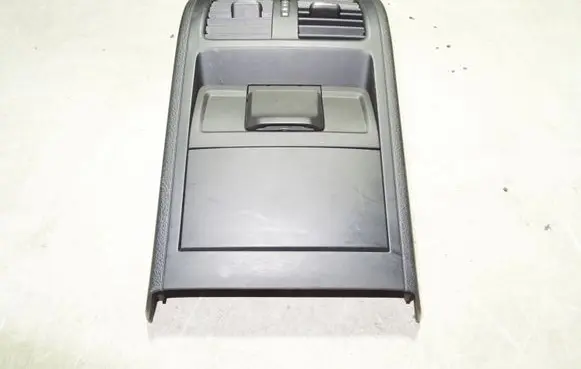 Volkswagen Phaeton Rear air vent grill 3AA864298 3C0863615