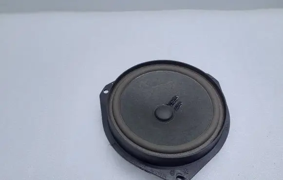 Alfa Romeo Giulietta Rear door speaker A0121L05 A0121L02A