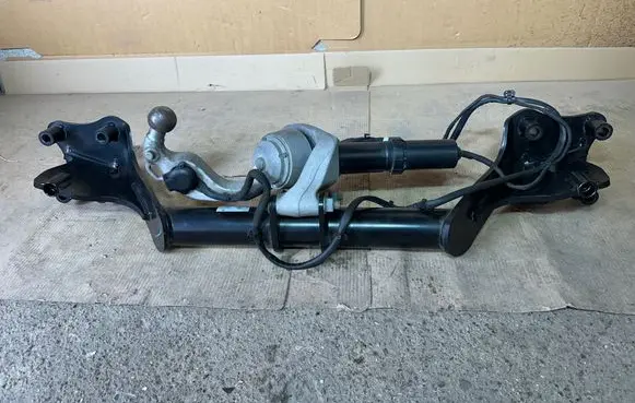 Volkswagen Touareg III Tow bar set 760803881G