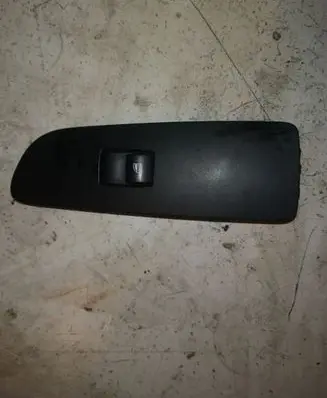 BMW 1 E81 E87 Electric window control switch 15939961 D6813