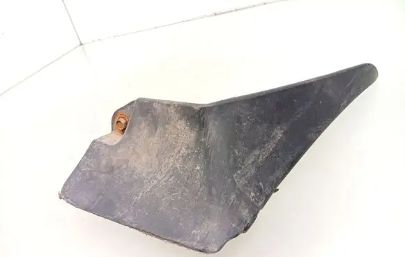 Toyota Avensis T270 Front mudguard 