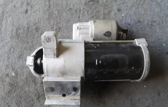 BMW 5 G30 G31 Starter motor 8685988 18B2342225AT 209649