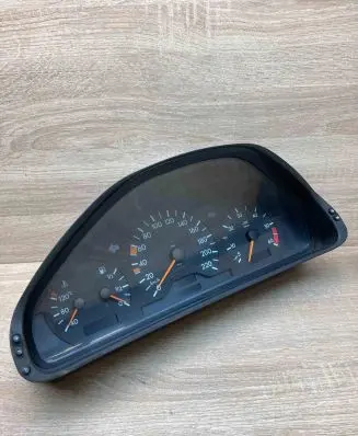Mercedes-Benz E W210 Speedometer (instrument cluster) 2105403048 110008898