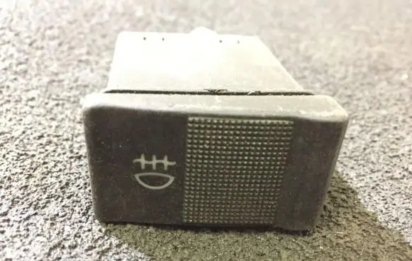 Fog light switch