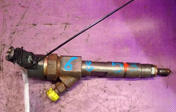 Renault Scenic II - Grand scenic II Fuel injector 8200100272