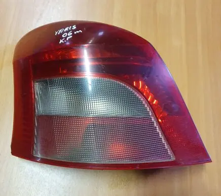 Toyota Yaris Rear/tail lights 0D-7