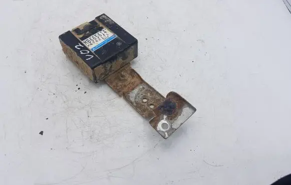 Mitsubishi Pajero Other relay MB665614