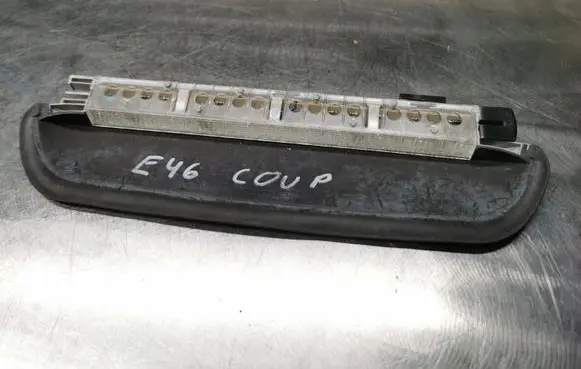 BMW 3 E46 Third/center stoplight