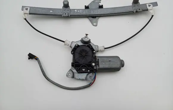 Nissan Primera Front door window regulator with motor 400439B