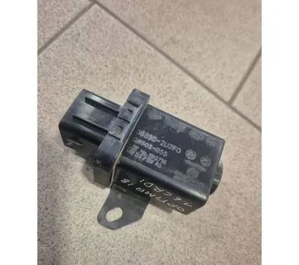 KIA Optima Glow plug pre-heat relay 368302UJF0