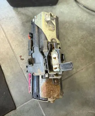 Mazda 6 Voltage converter/converter module 