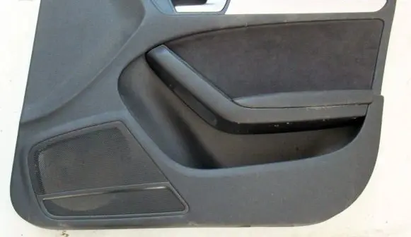 Audi A5 Sportback 8TA Front door card panel trim 8T8867106 811075298 04220372