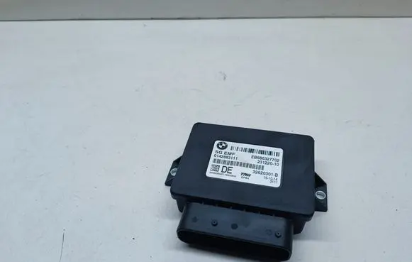 BMW 5 F10 F11 Hand brake control module 6863277