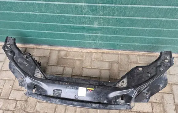 Volvo V70 Top upper radiator support slam panel 31301652 31301804