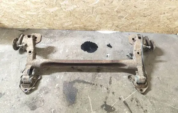 Opel Astra H Rear subframe 