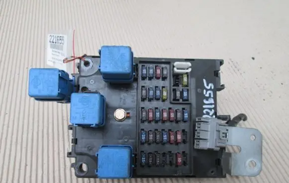 Nissan Primera Fuse box set